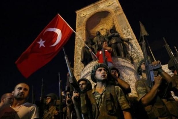 Турецкие власти лишили более 20 тысяч учителей лицензий на работу