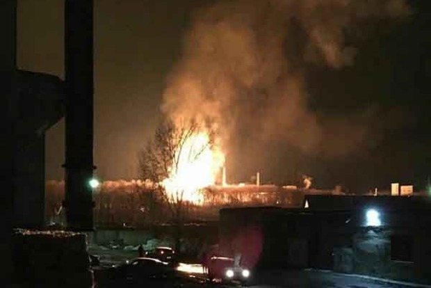 При пожаре на пороховом заводе в РФ погиб офицер МЧС