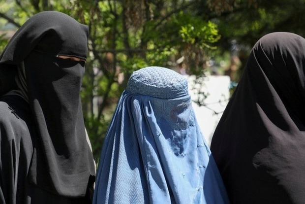 Афганістан. Нічого нового. Талібан закликав жінок не виходити з дому