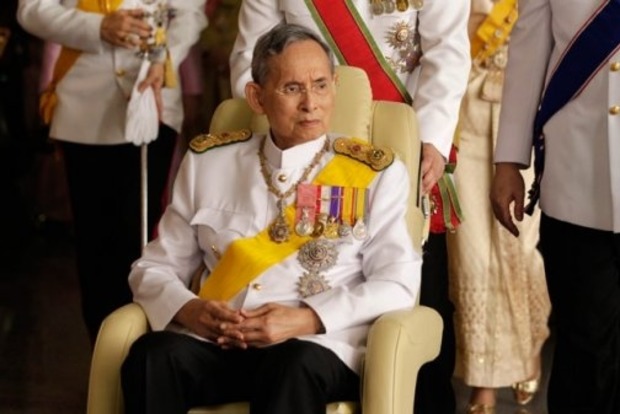 Скончался король Таиланда Пхумипон Адульядет
