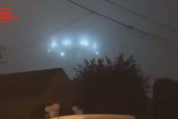 Гуманоїди з Нібіру. У США зняли на відео величезний синій НЛО