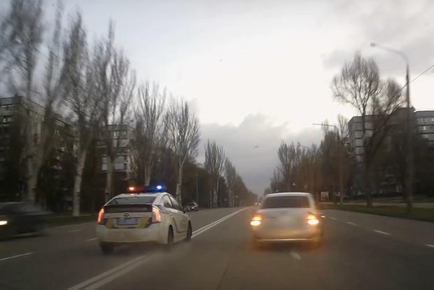 Мужчина, спешивший в церковь, устроил погоню с ДТП в Запорожье