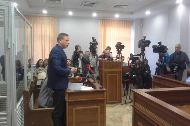 Суд отказался арестовывать имущество фонда Веры Савченко