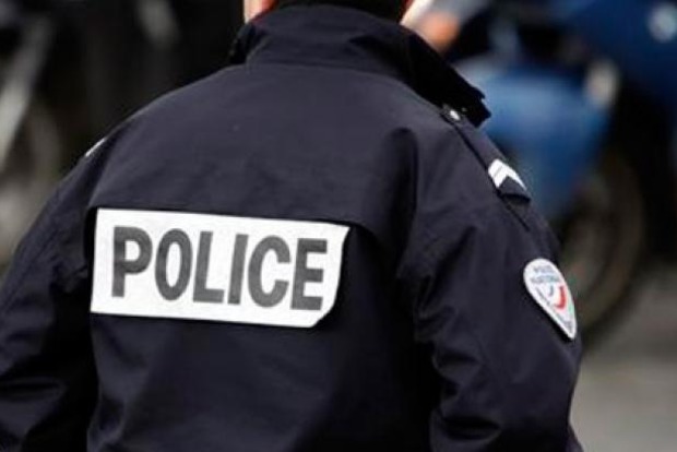 Во Франции мужчина с оружием ворвался в отель