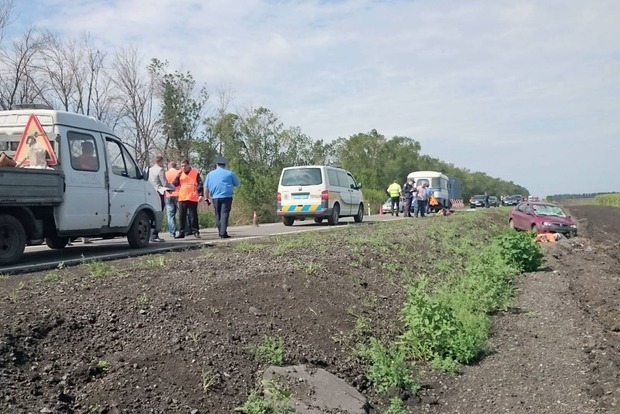 ДТП на трасі в Харківській області: троє дорожніх робітників загинули, двоє травмовані
