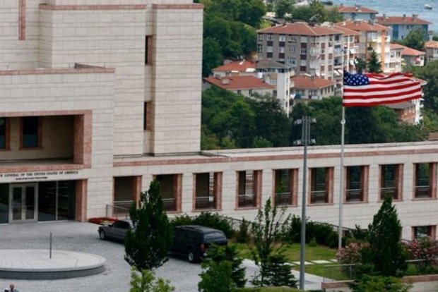 Госдеп США приказал семьям дипломатов в Стамбуле покинуть Турцию