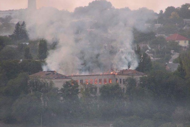В Днипре горел бывший детский центр