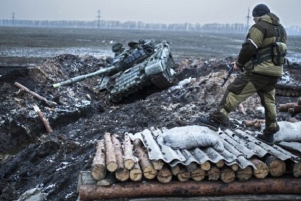 За минувшие сутки в зоне АТО один украинский военнослужащий погиб, еще двое были ранены - Минобороны