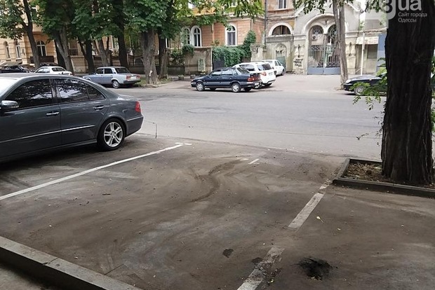 В Одессе взорвали машину экс-депутата