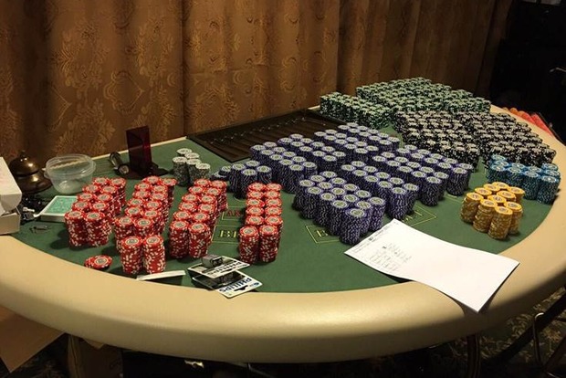 В одной из гостиниц Печерского района Киева работало подпольное казино
