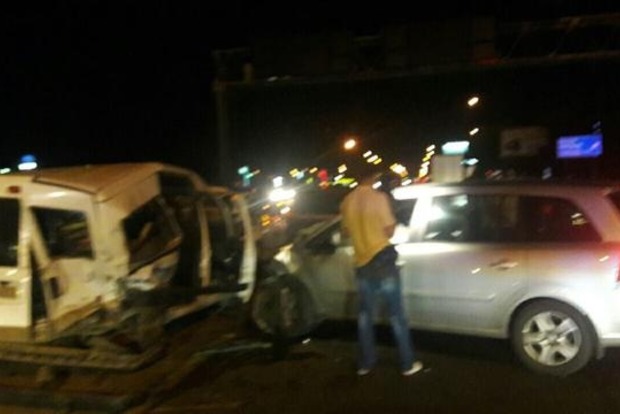 В Киеве пьяный водитель сбил двух патрульных полицейских (фото)