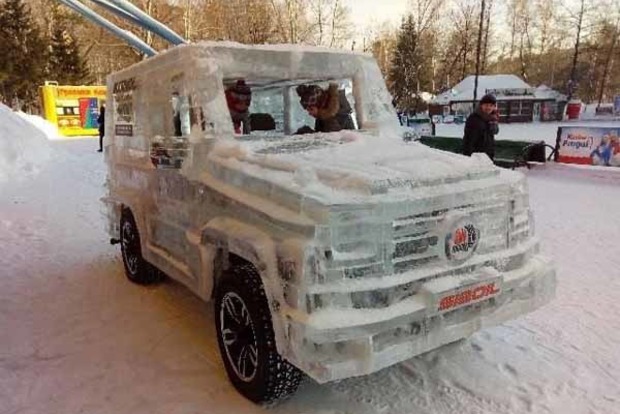 Создан Mercedes изо льда, на котором можно ездить