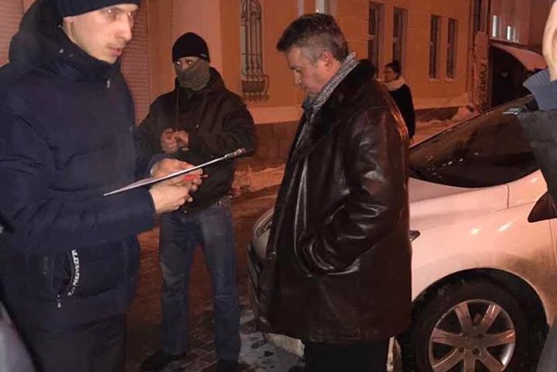 СМИ узнали имя задержанного на взятке судьи Хозсуда Киева