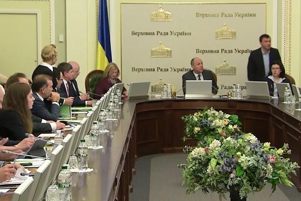 Тимошенко добилась своего: в Раде обещали продлить мораторий на продажу земли