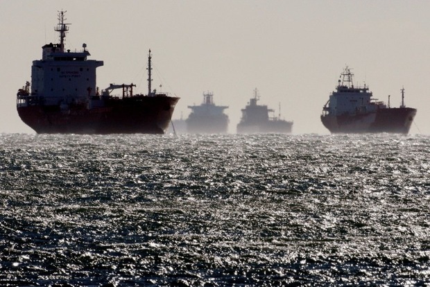 Из РФ в Северную Корею в обход санкций отправились восемь танкеров с топливом