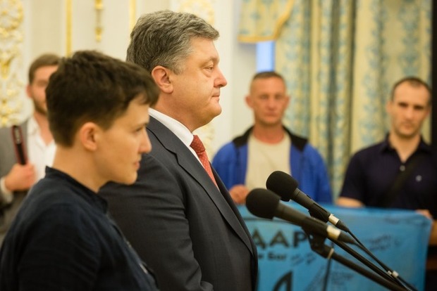 Порошенко позвал Савченко на встречу