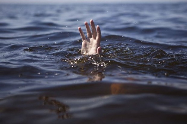 На Львовщине в озере загадочно утонул мужчина