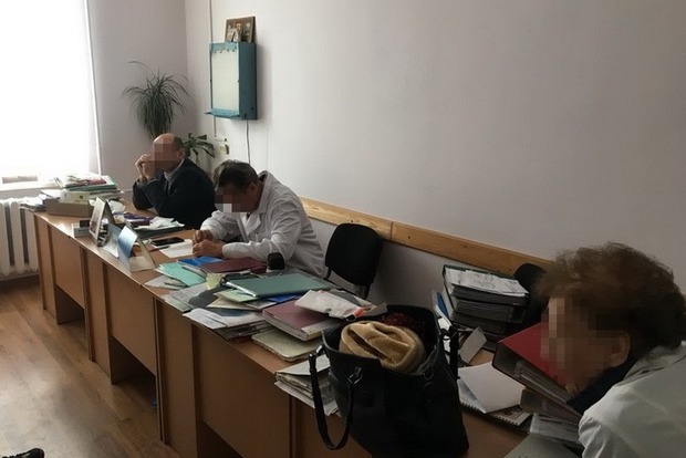 Лікарі вимагали хабар за призначення інвалідності у Львові