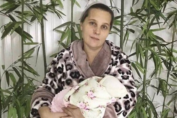 Жінка з Дніпра народила 14-ту дитину
