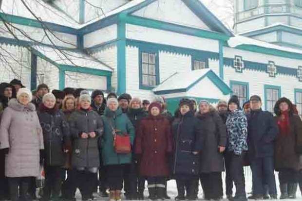 Ще одна громада перейшла в ПЦУ і вигнала з храму московських попів