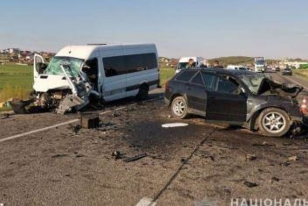 Смертельное ДТП на трассе Киев-Чоп: по предварительной информации никто не был пристегнут