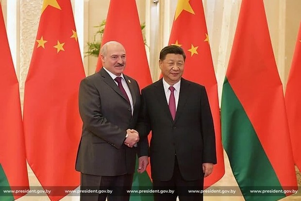 Лукашенко провів телефонну розмову з головою КНР Сі Цзіньпінем