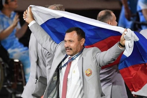 Білорусу, який ніс прапор Росії в Ріо, подарують квартиру