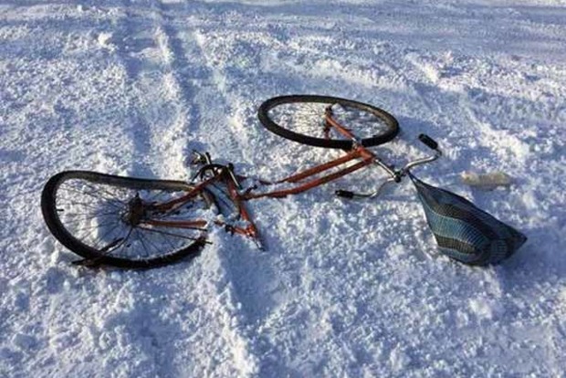 На Донбассе под колесами «ЗИЛа» погиб пенсионер-велосипедист