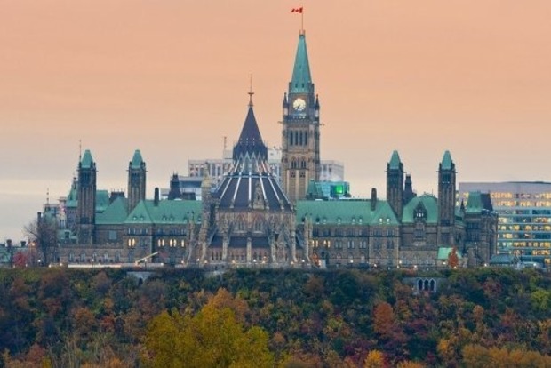 Парламент Канады рекомендует расширить санкции против РФ