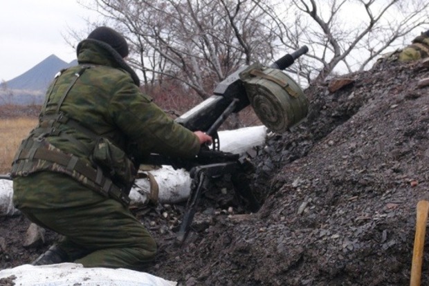 Танки, артиллерия и минометы: Боевики продолжают обстреливать позиции ВСУ
