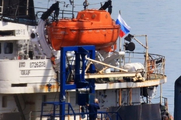 «Под покровом ночной темноты»: в Одессу заплыл российский танкер
