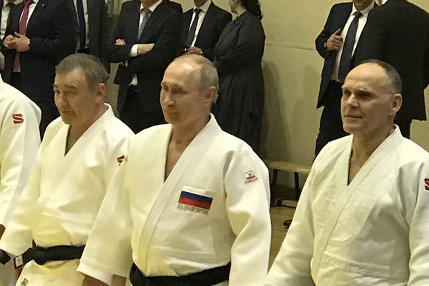 Путин повредил конечность во время тренировки 