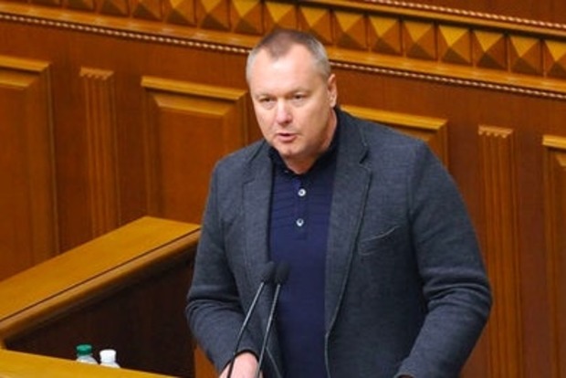 В Раде 102 депутата имеют, кроме украинского, иностранное гражданство -  Артеменко