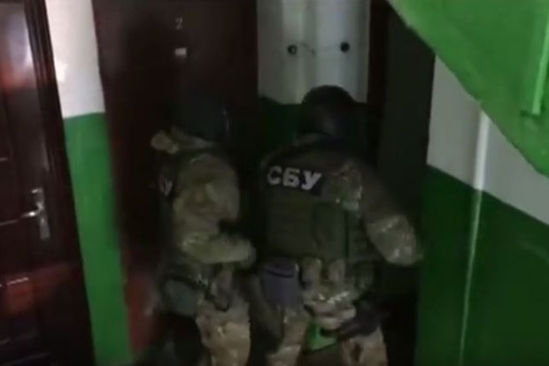 СБУ задержала террориста «ДНР», планировавшего взорвать железнодорожные пути в Харьковской области