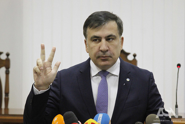 Саакашвили в ЕС ищет имущество друзей Порошенко 