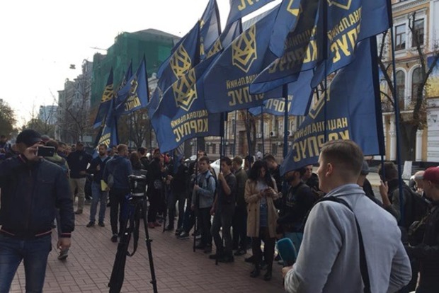 Протесты Нацкорпуса. В Киеве полиция перекрыла правительственный квартал