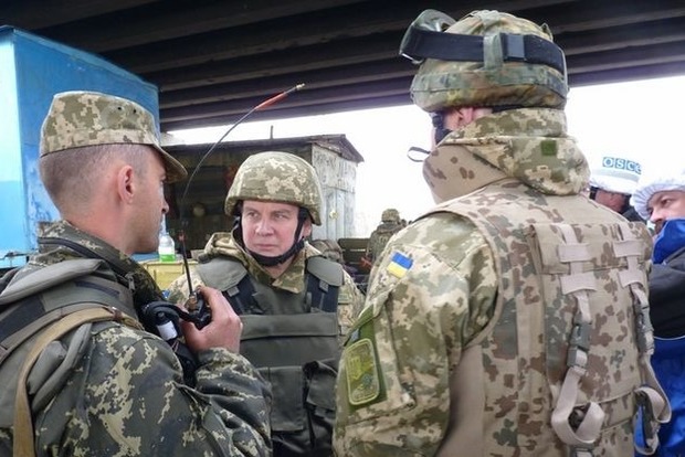 Через неконтролируемую границу с РФ ездит больше военных‍ - СЦКК