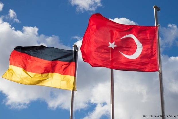 В Германии возмущены сравнением Эрдогана ее политики с нацистской‍