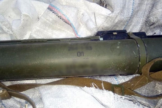Житель Авдіївки носив гранатомет у пакеті і хотів здати його на металобрухт