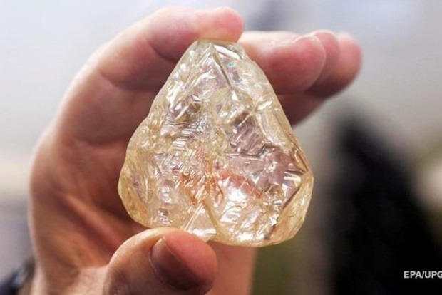 Один из самых крупных алмазов в мире продан за $6,5 млн