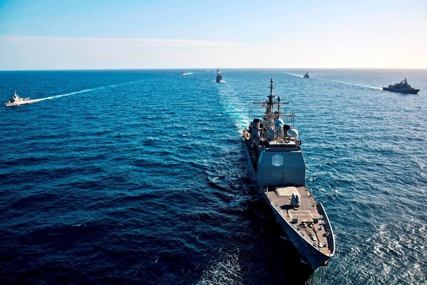 В Черном море украинские ВМС совместно с кораблями Великобритании, Турции и Румынии проводят учения