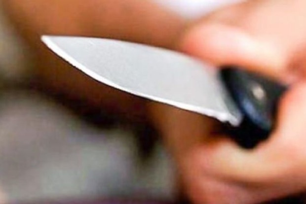 В Тернопольской области женщина ножом убила напавшего на нее грабителя в маске
