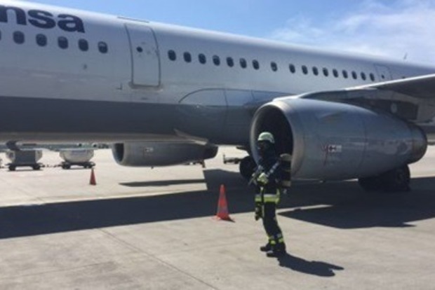В Израиле у самолета на ходу взорвался двигатель