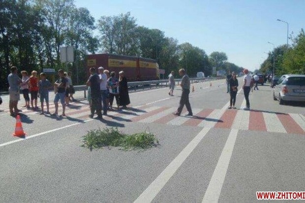 На трассе Киев-Чоп священник насмерть сбил ребенка