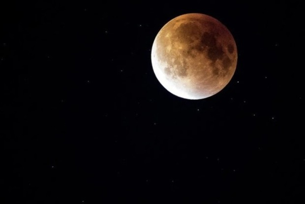 26 травня пройшли місячне затемнення. Як воно впливає на наше життя