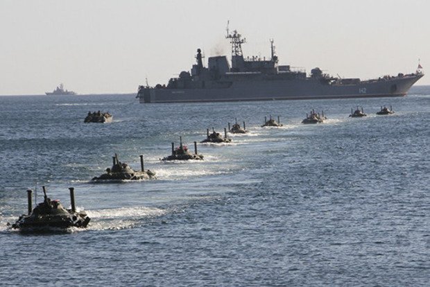 Оккупанты проводят учения Черноморского флота в Крыму