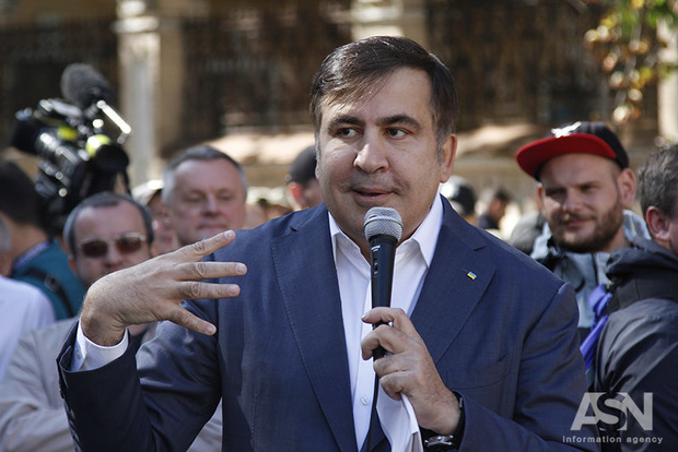 Саакашвили привезет из Польши в Украину тысячную группу поддержки