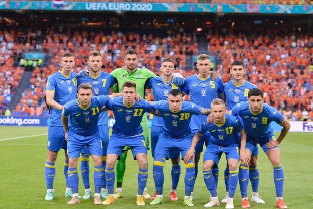 Президент Украины Зеленский поздравил сборную с выходом в 1/8 финала Евро-2020 