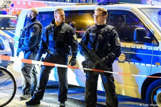 До девяти возросло число пострадавших от нападения мужчины с топором в Германии