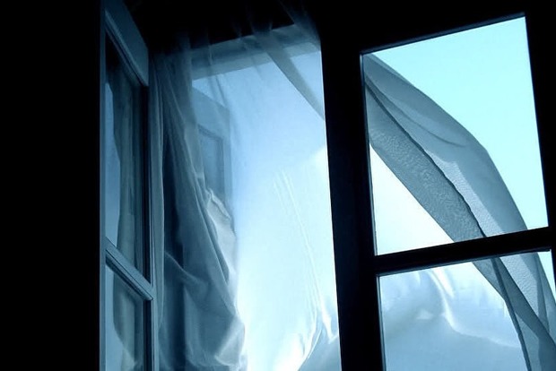 Во Львове пациентка больницы выбросилась из окна в присутствии своей матери
